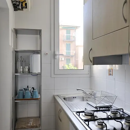 Ur-Nest Alberti *